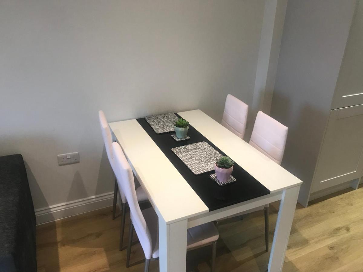 Heart Of Henley 1 & 2 Bedroom Apartments エクステリア 写真